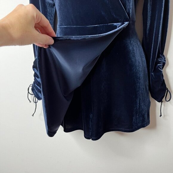 Urban Outfitters Women's Goldmine Velvet Romper XS Navy Blue Surplice Faux Wrap - Picture 4 of 9